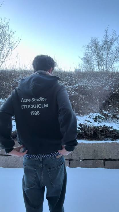 files/hoodieacne.jpg
